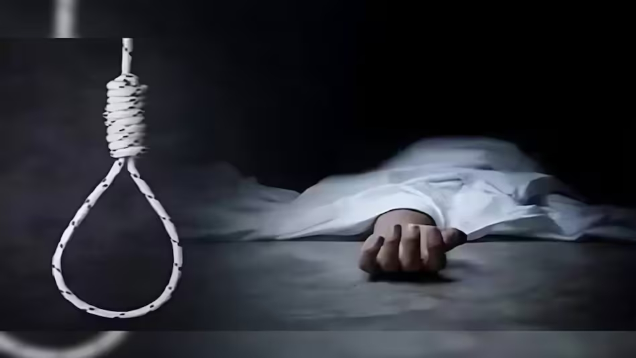 Woman hanged herself in the field